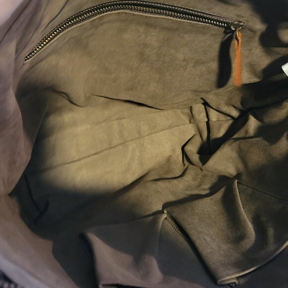 The Bradford Exchange "Peek-A-Boo Pup" Chocolate Lab Faux Leather Tote Ba - Picture 7 of 10